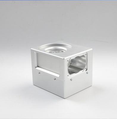 견고성 머리 부품을 예비품 은으로 잘라주는 아노다이징 레이저